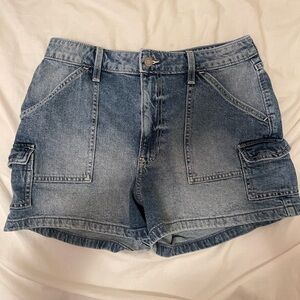 Hollister Ultra High-Rise Cargo Short